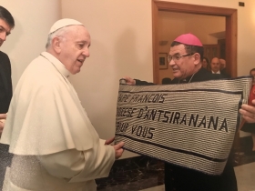 27 février 2018 - rencontre de Mgr Benjamin Ramaroson avec le pape François - Archidiocèse d'Antsiranana
